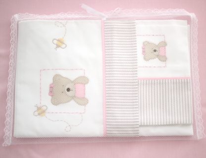 Conjunto de Lençóis de Berço com 3 peças Ursinha Rosa - Image 2