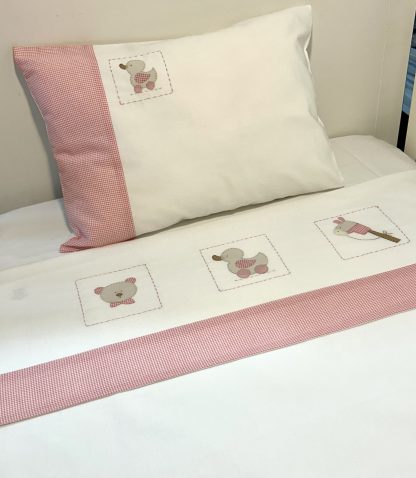 Lençol de Berço com 3 peças Brinquedo Rosa - Image 4