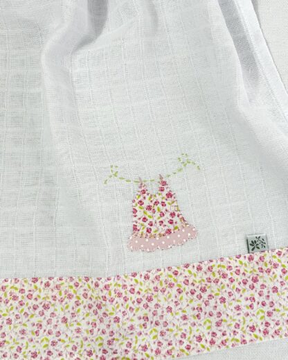 Fraldas de Ombro Roupinha no Varal Rosa - Image 3