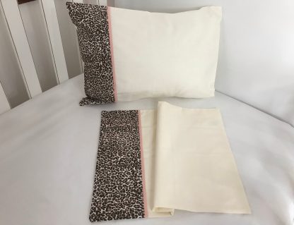 Fronhas estampadas de Oncinha - Image 2