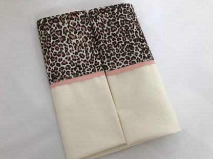 Fronhas estampadas de Oncinha - Image 3