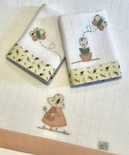 Fraldinha de Boca com 3 peças Camponesa Rosê