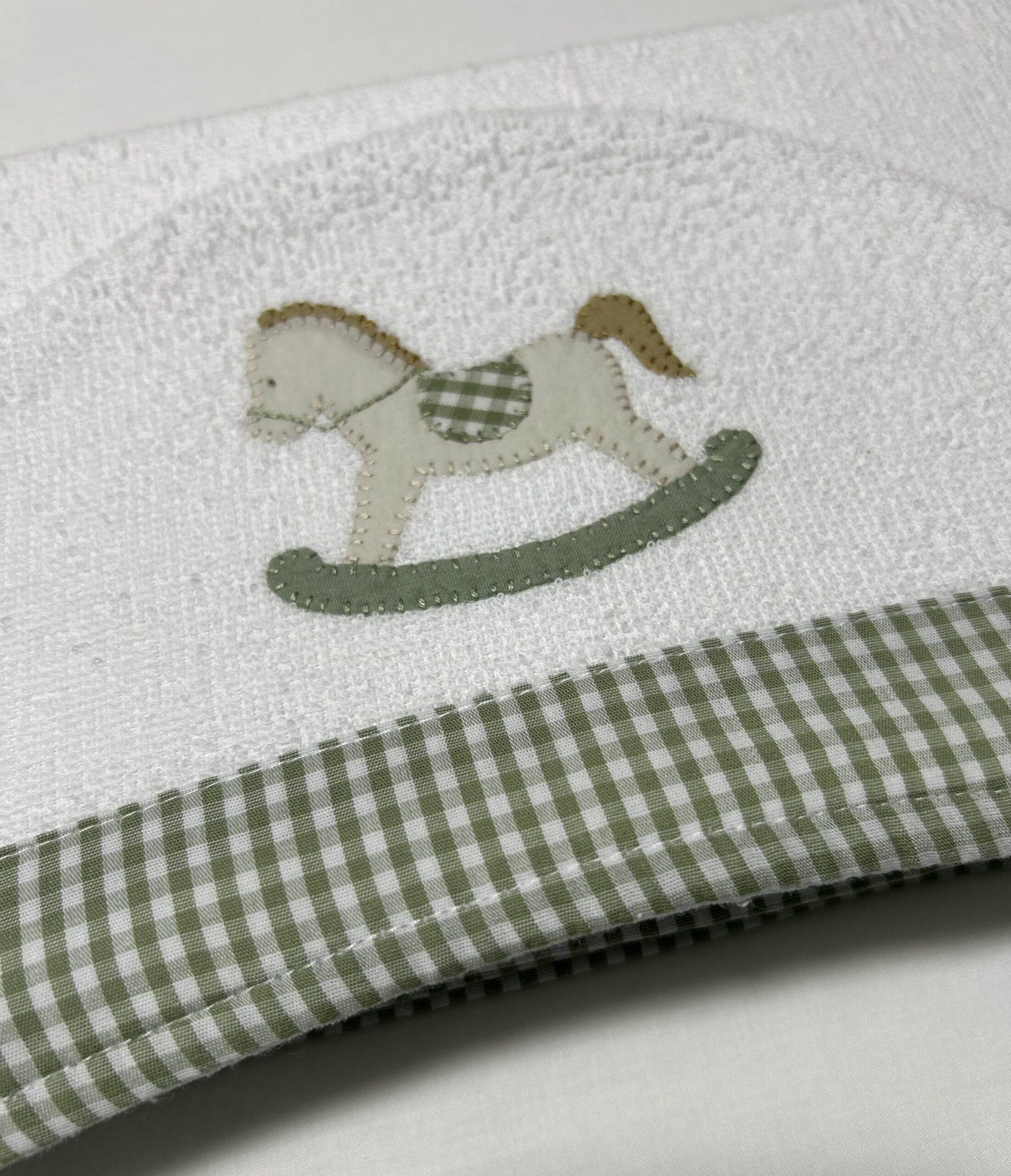 Toalha de Capuz forrada Cavalinho - Imagem 4